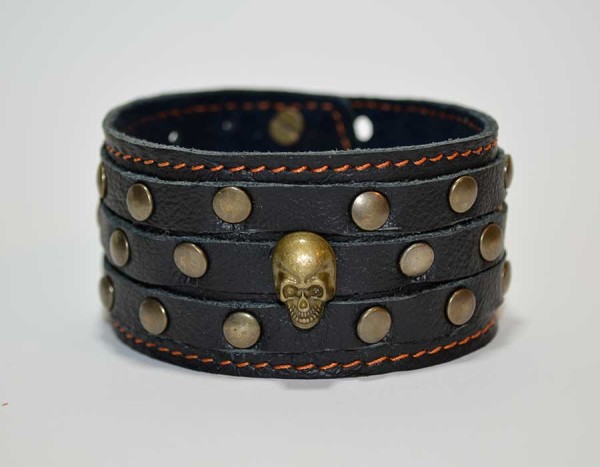 SKULL & STUDS Black